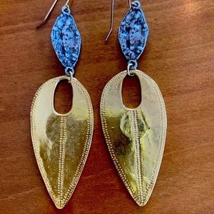 DEVON LEIGH EARRINGS